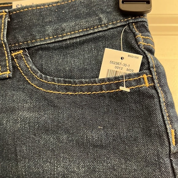 Old navy girls shorts - Picture 5 of 7